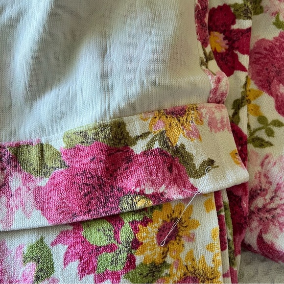 VINTAGE terrycloth FLORAL CURTAINS Large Pink Rose Yellow Green Flowers 2 panels - Picture 7 of 10